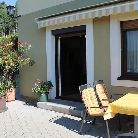 - - Gaestehaus Gabriele Apartmán Drobollach am Faakersee