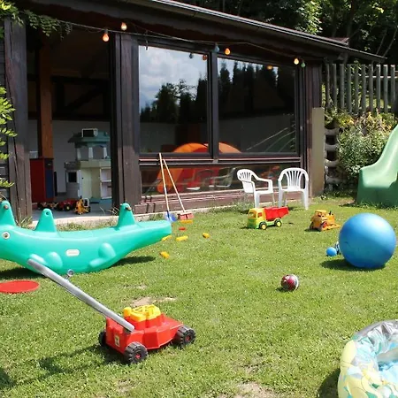 - - Gaestehaus Gabriele Apartmán *