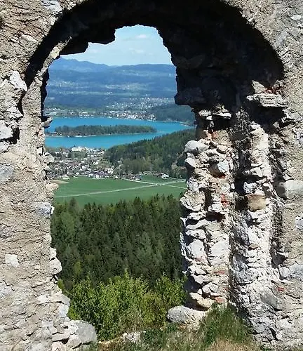 - - Gaestehaus Gabriele Apartament *