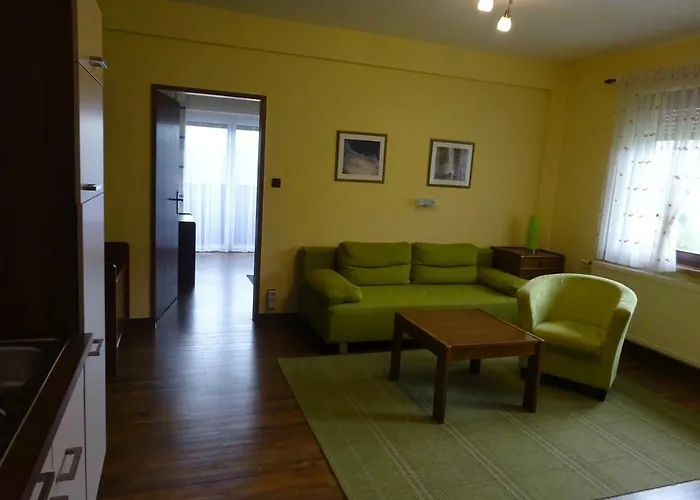 - - Gaestehaus Gabriele Apartament *