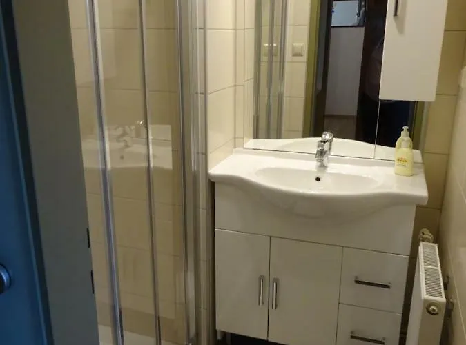 - - Gaestehaus Gabriele Apartament *