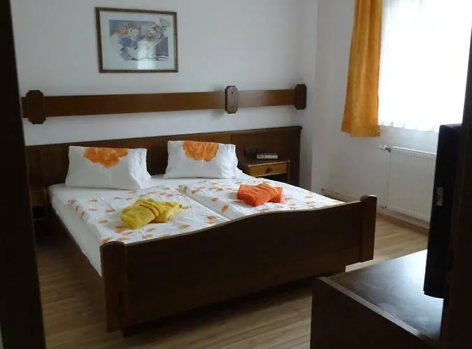 - - Gaestehaus Gabriele * Drobollach am Faakersee